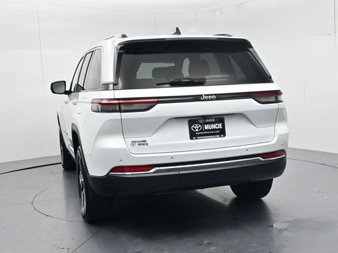 Used 2022 Jeep Grand Cherokee Limited 4xe AWD/4WD image 6