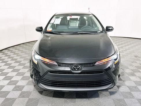 Certified 2025 Toyota Corolla LE image 8