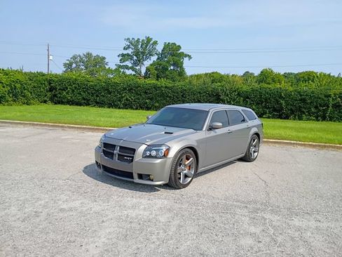 Used 2006 Dodge Magnum SRT8 w/ SRT Option Group III RWD image 1