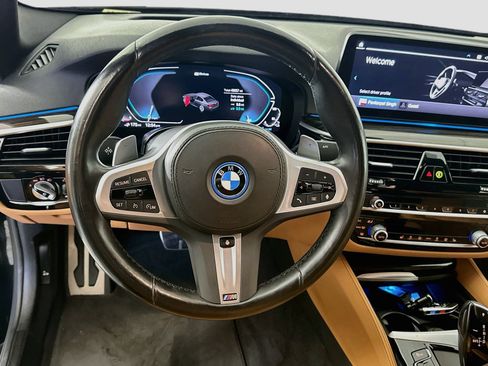 Used 2023 BMW 530e w/ Executive Package RWD image 18