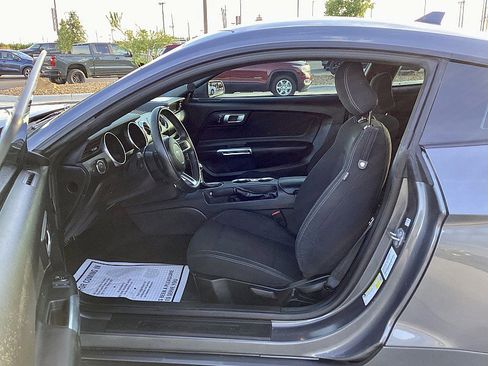 Used 2021 Ford Mustang Coupe image 9