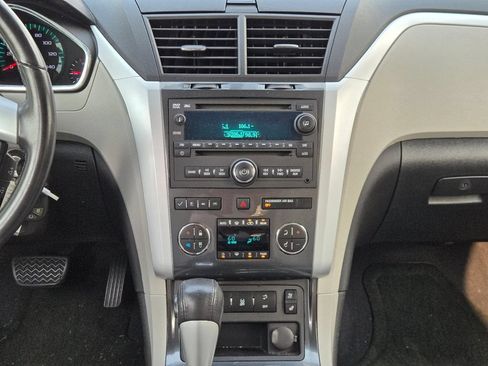 Used 2012 Chevrolet Traverse LTZ FWD image 21