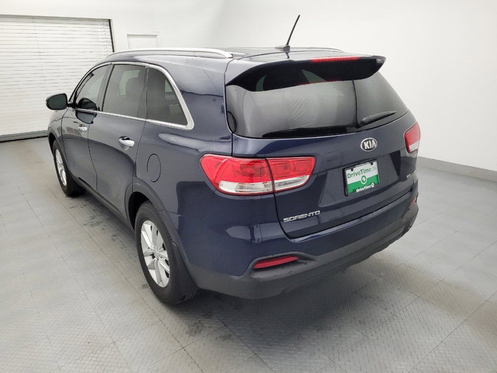 Used 2017 Kia Sorento FWD image 5