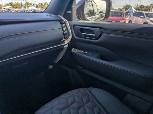 New 2026 Nissan Armada Platinum image 17