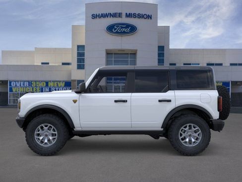 New 2025 Ford Bronco Badlands AWD/4WD image 3
