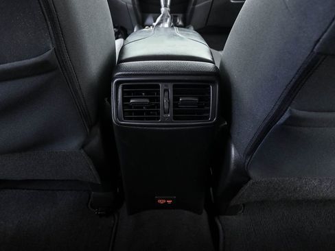 Used 2020 Nissan Rogue SV FWD image 19