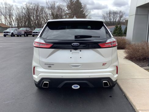 Used 2019 Ford Edge ST w/ Equipment Group 401A image 5