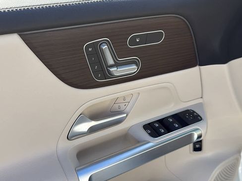 Certified 2025 Mercedes-Benz GLB 250 4MATIC image 20