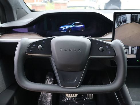 Used 2022 Tesla Model X AWD/4WD image 33