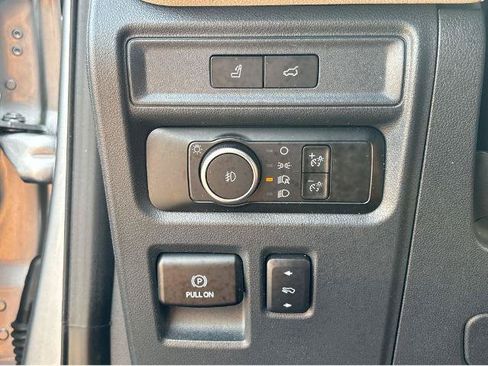 Used 2022 Ford Expedition Limited AWD/4WD image 30