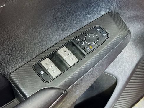 Used 2024 Mitsubishi Outlander SE FWD image 19