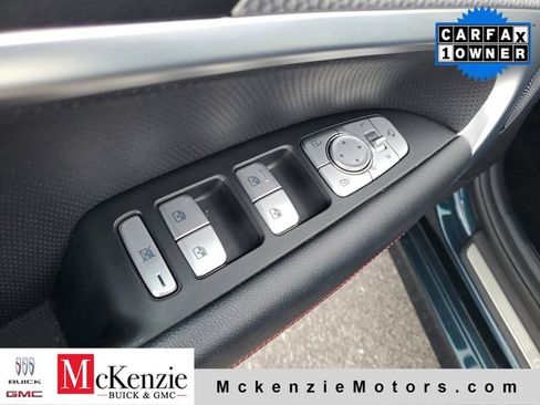 Used 2023 Genesis G70 2.0T w/ Sport Prestige Package RWD image 9