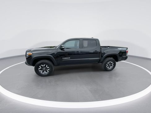 Used 2023 Toyota Tacoma TRD Off-Road w/ Technology Package AWD/4WD image 10