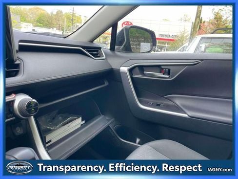 Certified 2025 Toyota RAV4 XLE AWD/4WD image 41