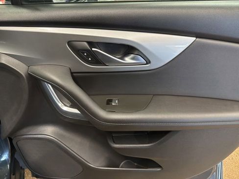 Used 2020 Chevrolet Blazer LT image 26