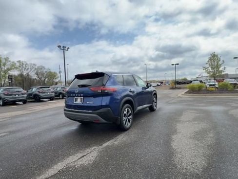 Used 2023 Nissan Rogue SV AWD/4WD image 8