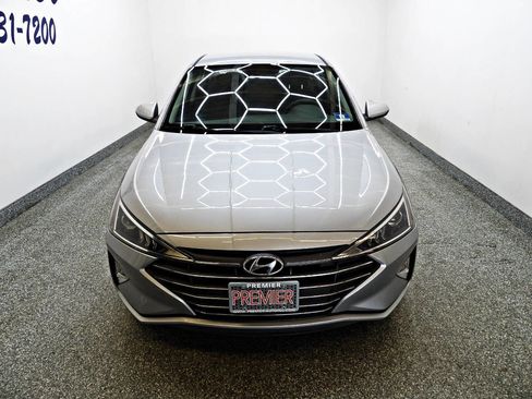 Used 2020 Hyundai Elantra SEL w/ Winter Weather Package image 2