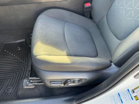 Certified 2021 Toyota RAV4 XLE w/ Carpet Mat Package (TMS) image 24