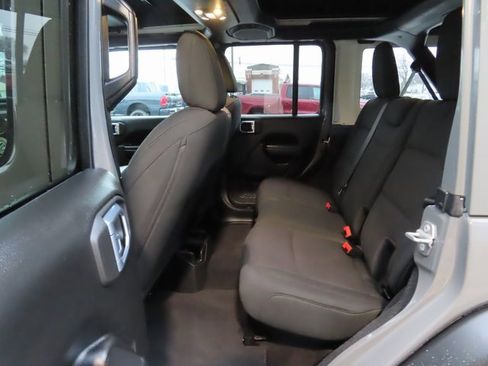 Used 2021 Jeep Wrangler Unlimited Sport image 21