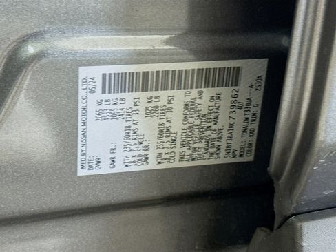 Used 2024 Nissan Rogue SV FWD image 40