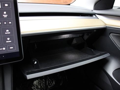 Used 2023 Tesla Model 3 Standard Range RWD image 31