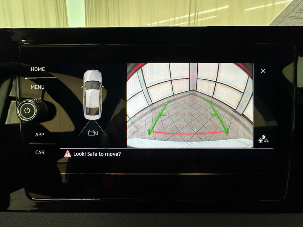 Used 2025 Volkswagen Jetta Sport FWD image 29