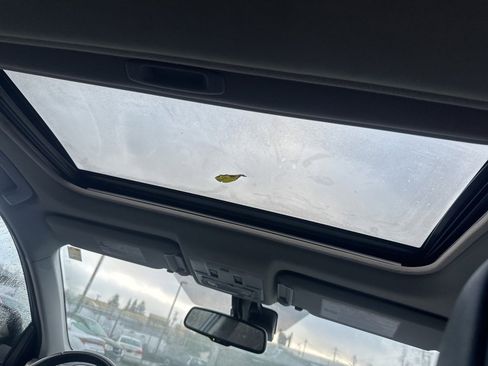 Used 2014 Toyota RAV4 Limited image 11