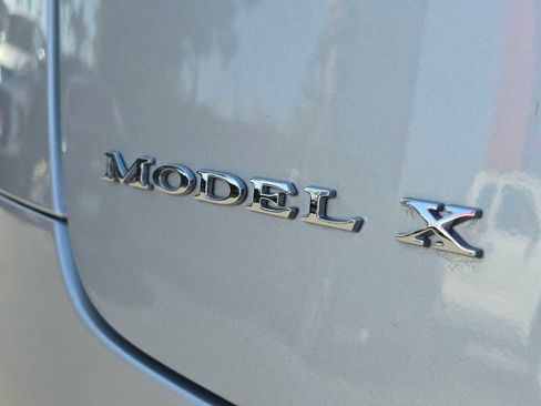 Used 2018 Tesla Model X 100D AWD/4WD image 14