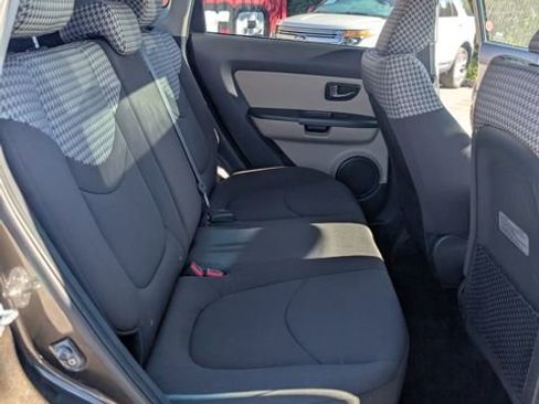 Used 2011 Kia Soul ! image 18