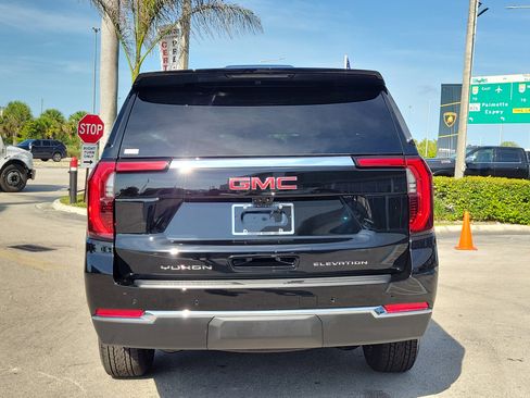Used 2026 GMC Yukon XL Elevation w/ Elevation Premium Package RWD image 6