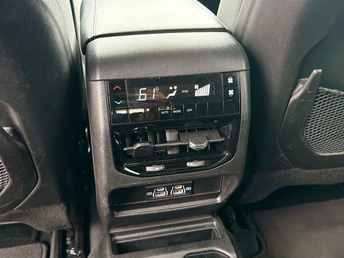 Used 2023 Jeep Grand Cherokee L Laredo RWD image 19