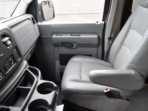Used 2010 Ford E-350 and Econoline 350 XL image 22
