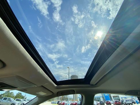 Used 2023 Honda Accord EX image 26