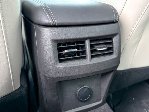 Certified 2022 Cadillac CT4 Luxury w/ Sun And Sound Package image 33