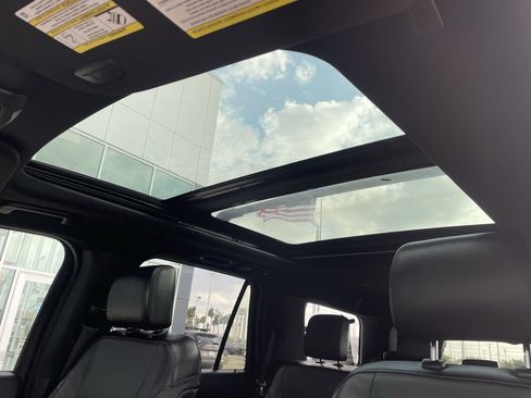 Used 2018 Ford Expedition XLT w/ Equipment Group 202A image 12