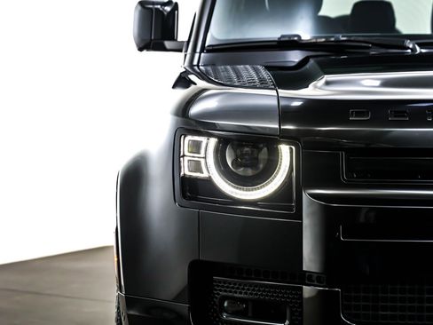 Used 2024 Land Rover Defender 110 X image 14