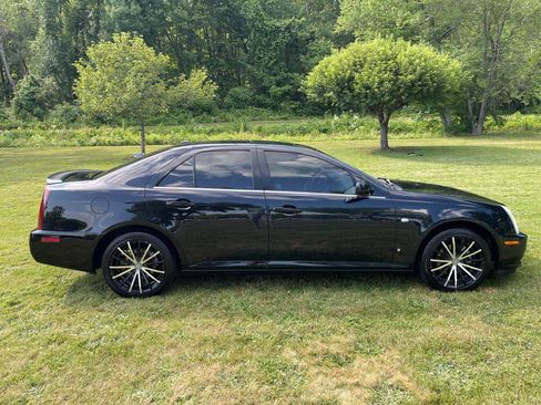 Used 2006 Cadillac STS V8 w/ Preferred Equipment Group RWD image 19