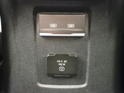 Used 2022 Jeep Wrangler Unlimited Rubicon image 32