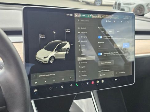 Used 2020 Tesla Model Y Long Range AWD/4WD image 35