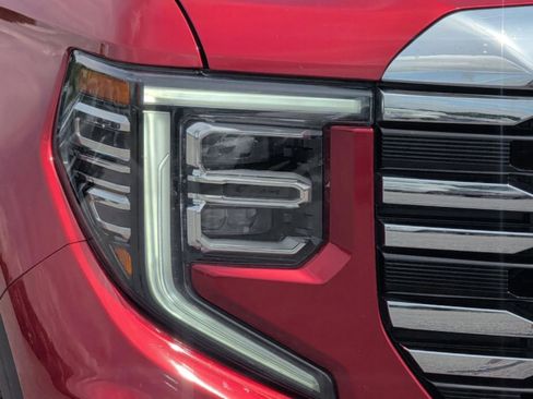 Used 2025 GMC Sierra 1500 SLT w/ SLT Premium Plus Package AWD/4WD image 45