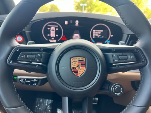Certified 2026 Porsche Cayenne GTS AWD/4WD image 24