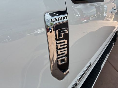 Certified 2022 Ford F250 Lariat w/ Lariat Value Package image 4