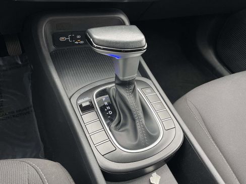 Used 2024 Hyundai Kona SEL FWD image 30