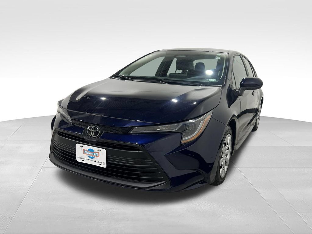 Used 2024 Toyota Corolla LE FWD image 33