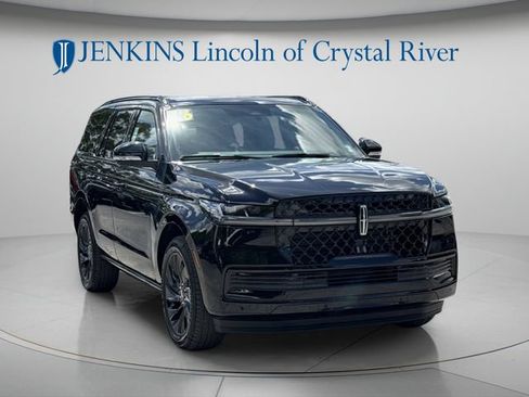 New 2026 Lincoln Navigator Reserve w/ Jet Appearance Package AWD/4WD image 15