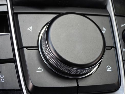 Used 2024 MAZDA MAZDA3 s FWD image 78