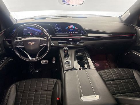 Used 2023 Cadillac Escalade ESV V image 22