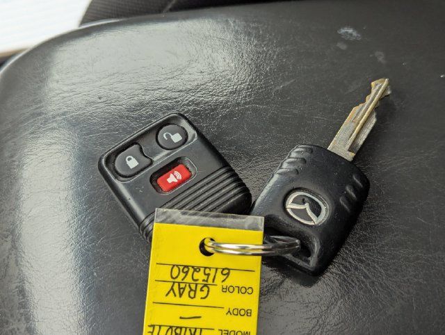 Used 2005 MAZDA Tribute s w/ Package 1 AWD/4WD image 18