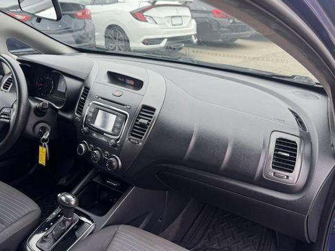 Used 2017 Kia Forte LX w/ LX Popular Package image 21