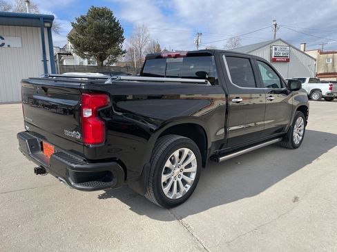 Used 2021 Chevrolet Silverado 1500 High Country w/ Technology Package image 14